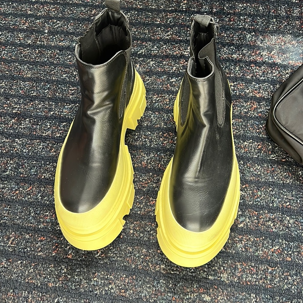 Bershka cool chunky boots size 40
